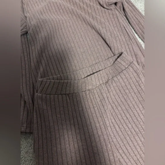 Women's Ribbed Brown Set - Picture 3 of 4